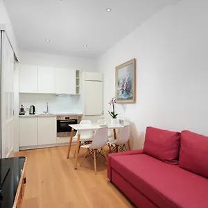 deluxe-apartment-35m.nuremberg-hotels.org/