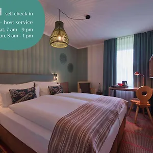 https://landhotel-martinshof.getmunichhotels.com